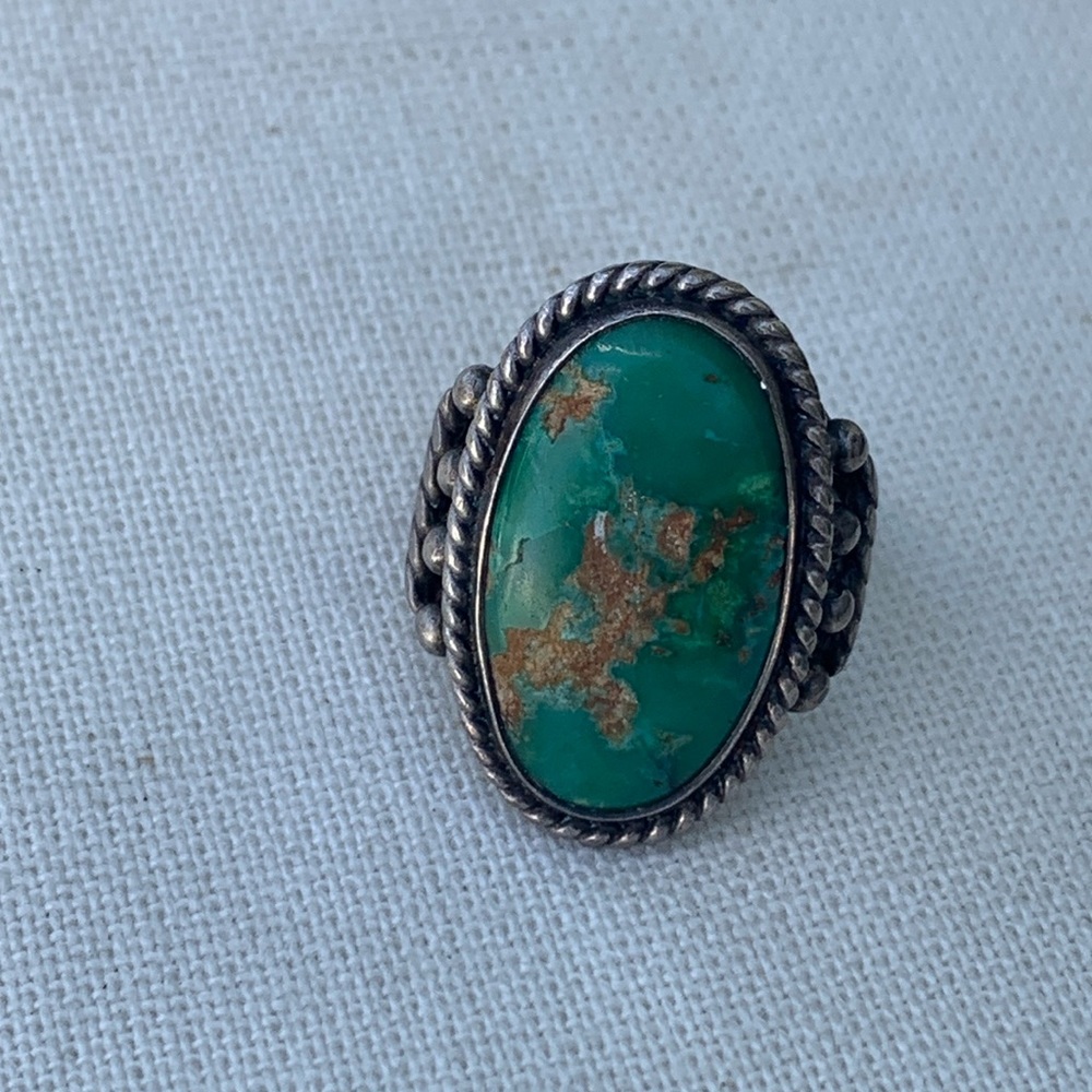Vintage turquoise silver ring